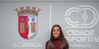 LEONOR FREITAS ASSINA CONTRATO DE FORMAÇÃO