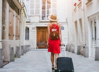 Portugal não deve abrir-se a viajantes antes de meados de Maio, diz secretária de Estado do Turismo