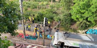 Um morto e 85 feridos em colisão de comboios em Barcelona