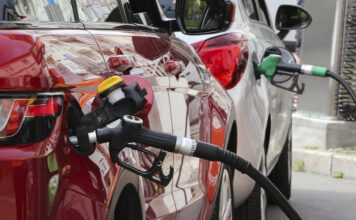 Combustíveis descem já na segunda-feira. Gasóleo poderá cair 11 cêntimos e gasolina 5