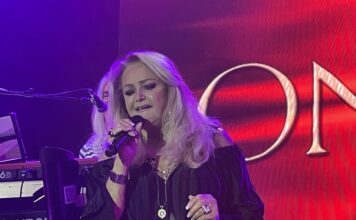 Bonnie Tyler desperta de coma induzido após internamento prolongado no Algarve