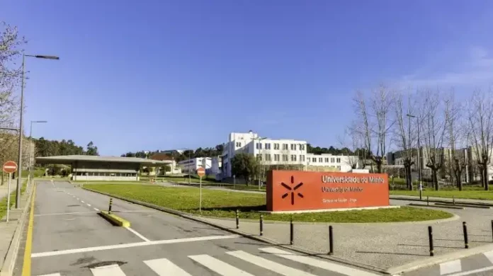 Universidade do Minho alerta para uso irregular de inteligência artificial na avaliação académica