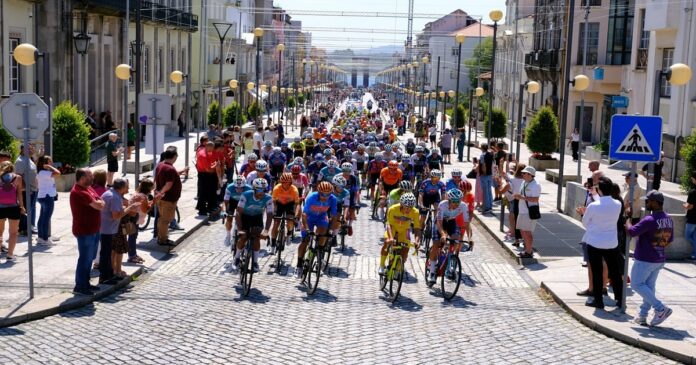 Volta a Portugal 2025 arranca com chegada inédita ao Sameiro