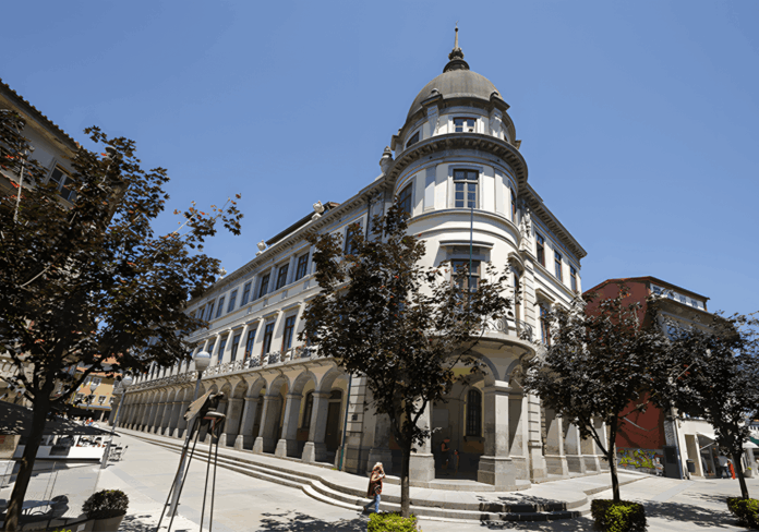 Edificio-do castelo_-Universidade-do-Minho