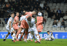 FC Porto vira em Moreira de Cónegos (2-1) e mantém liderança