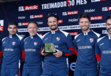 César Peixoto distinguido como Treinador do Mês: “Vencemos, mas também convencemos”