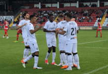 Vitória SC e AVS Reabrem a Liga com Duelo de Necessidades Diferentes