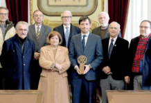 João Rodrigues recebeu símbolo da instituição