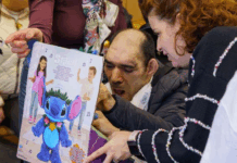 Guimarães entrega brinquedos adaptados a crianças com necessidades educativas especiais