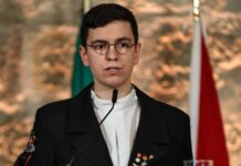 Académicas pedem esclarecimentos ao ministro, mas saúdam novo modelo de ação social