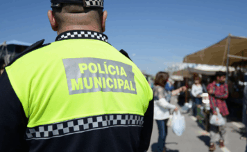Mulher detida em Barcelos após fuga à Polícia Municipal e alegada tentativa de agressão a agentes