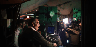 Seguro troca o palanque pela cabine de DJ numa noite descontraída com jovens em Braga