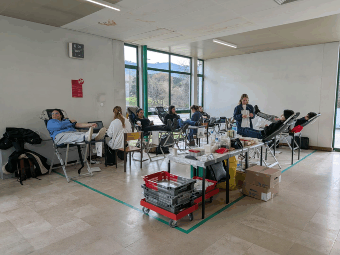 Dádivas de Sangue e Doação de Medula Óssea