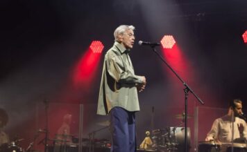 Caetano Veloso emociona o Porto em concerto histórico com fado, memórias e despedida simbólica
