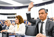 Parlamento Europeu aprova plano para reforçar inovação industrial e descarbonização até 2034