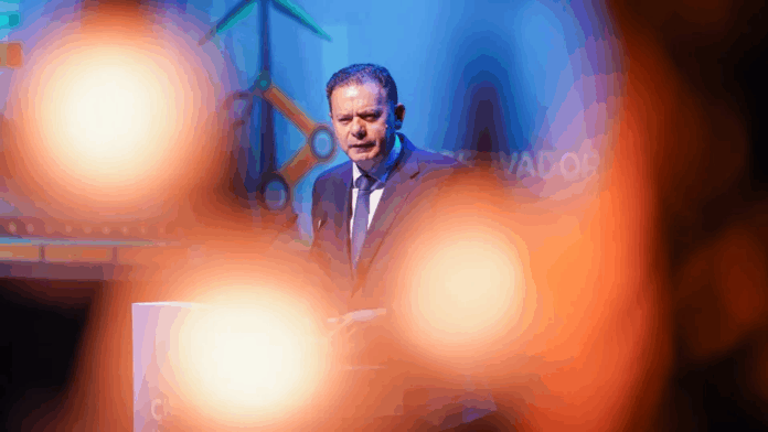 Luis Montenegro