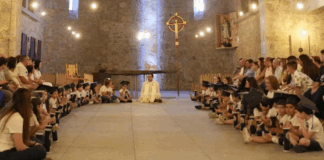 Pequenos Finalistas do LAZARUS Despedem-se do Pré-Escolar com Emoção, Fé e Mensagens de Esperança