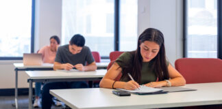 Exames nacionais continuam a preocupar famílias e condicionam planos para o ensino superior