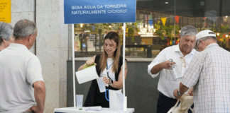 Bracarenses elegem água da torneira em prova cega promovida pela AGERE no Mercado Municipal