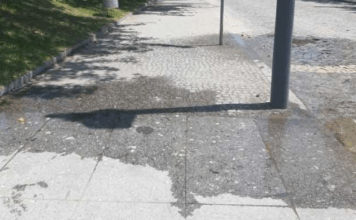 Água desperdiçada junto à estátua de D. Gualdim Pais gera críticas em Amares