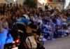Agente da PSP coloca crianças em mota durante desfile da Romaria d’Agonia e é ovacionado