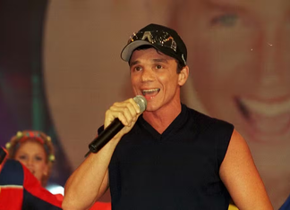 Morre aos 60 anos Netinho, a voz de «Mila» que marcou o Carnaval da Bahia