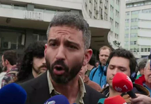 PSP pediu ajuda a Fabian Figueiredo para retirar tendas do Rossio. Deputado questionou operação policial